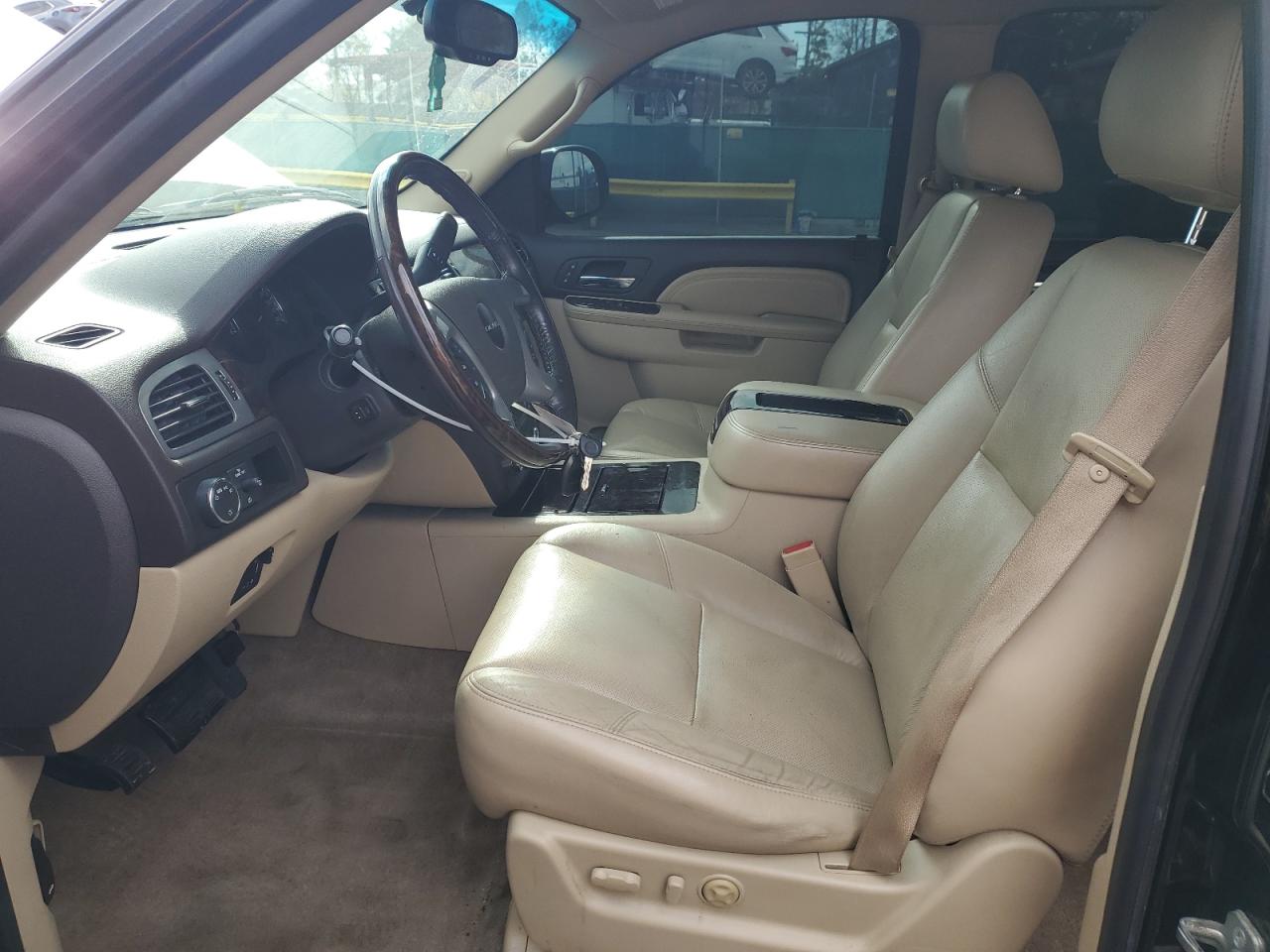 2010 GMC Yukon Denali VIN: 1GKUKEEF1AR262973 Lot: 89878945