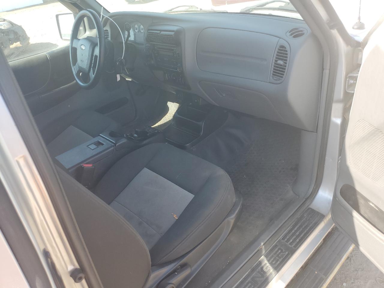 2011 Ford Ranger Super Cab VIN: 1FTLR4FE7BPB04735 Lot: 81916475