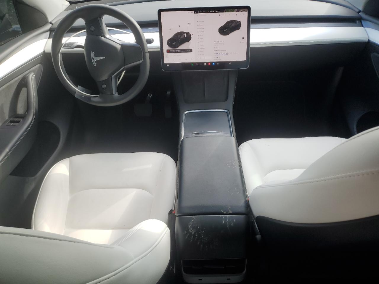 2024 Tesla Model Y VIN: 7SAYGAEE3RF011102 Lot: 82683615