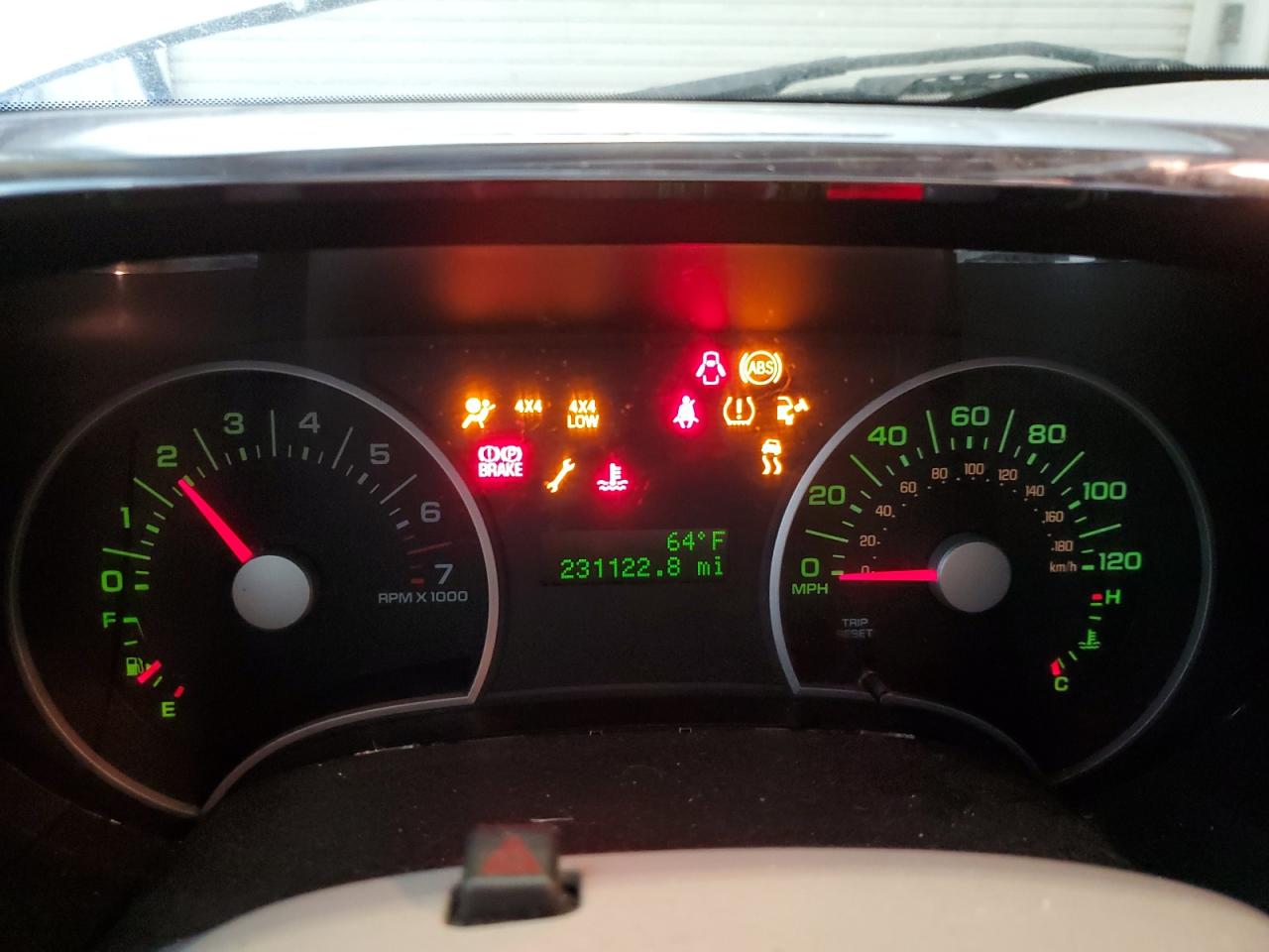 2006 Ford Explorer Xlt VIN: 1FMEU73E06UB22977 Lot: 82424035