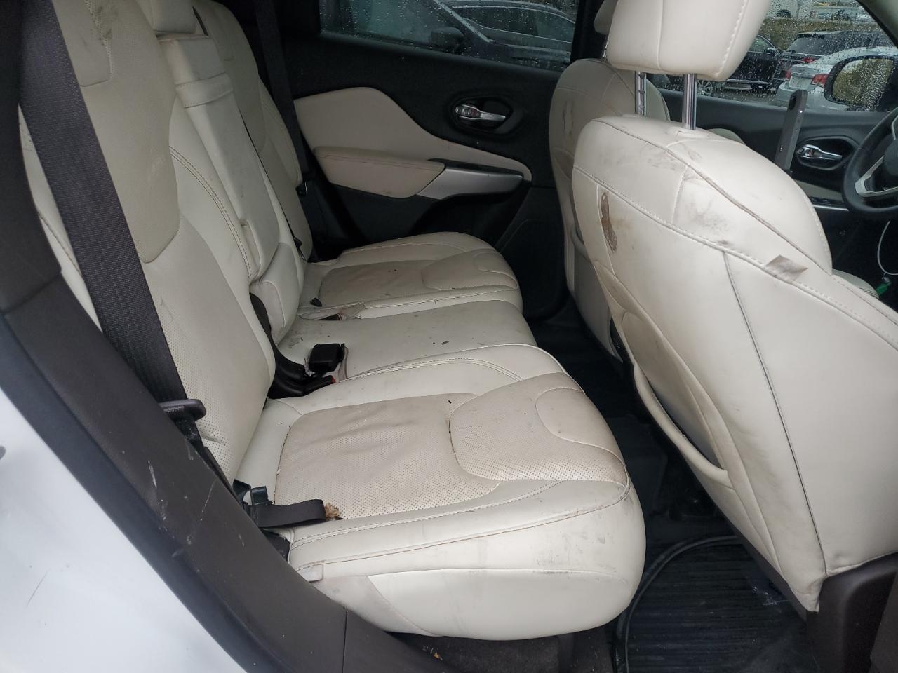 2017 Jeep Cherokee Overland VIN: 1C4PJMJSXHW616364 Lot: 82757295