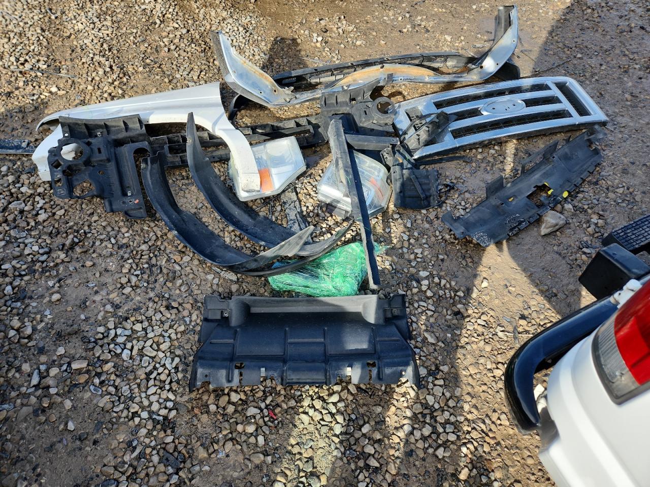 2011 Ford Econoline E250 Van VIN: 1FTNE2EW4BDA87736 Lot: 82391585