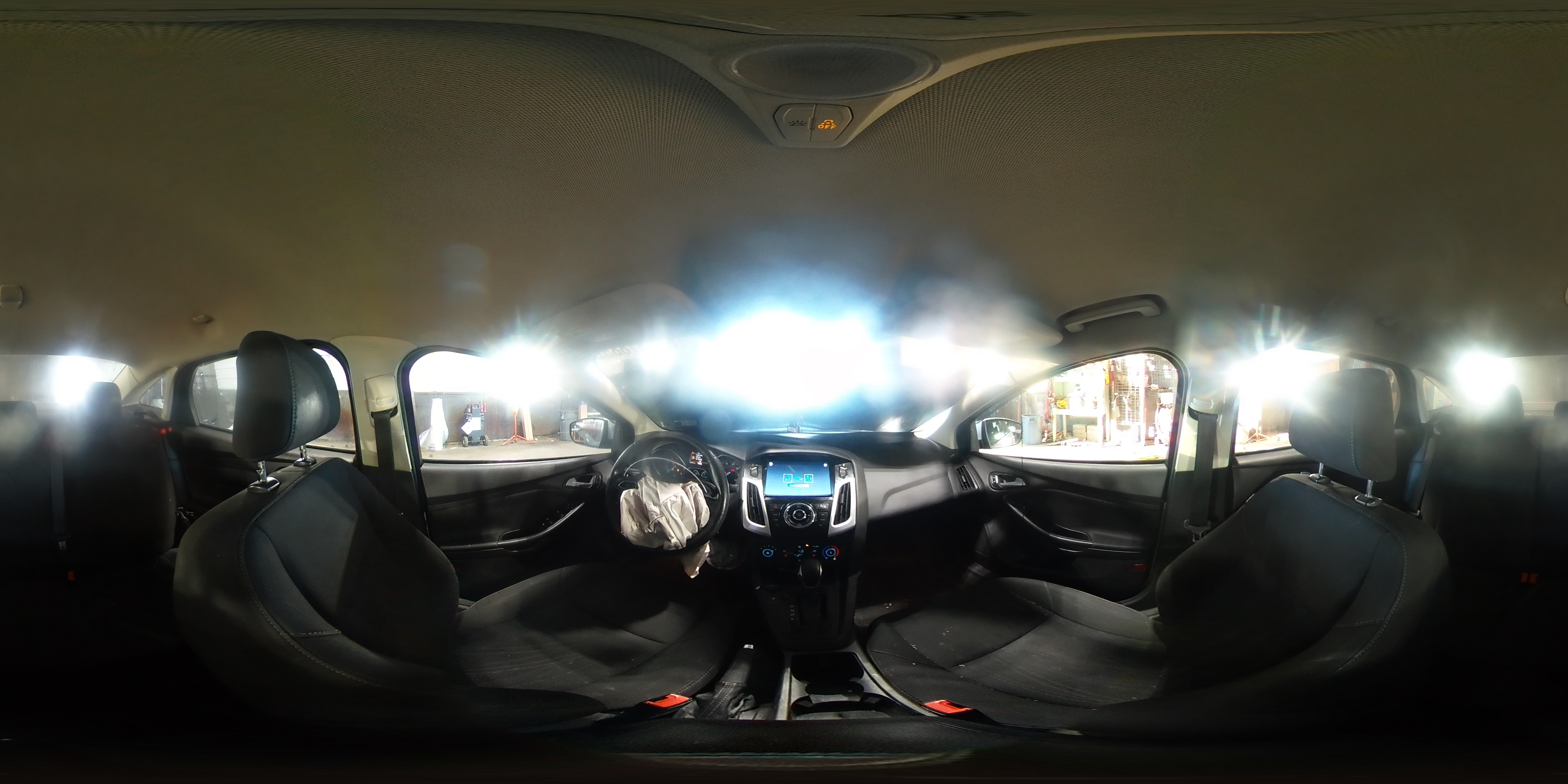 2018 Ford Focus Se VIN: 1FADP3F27JL298320 Lot: 82187885