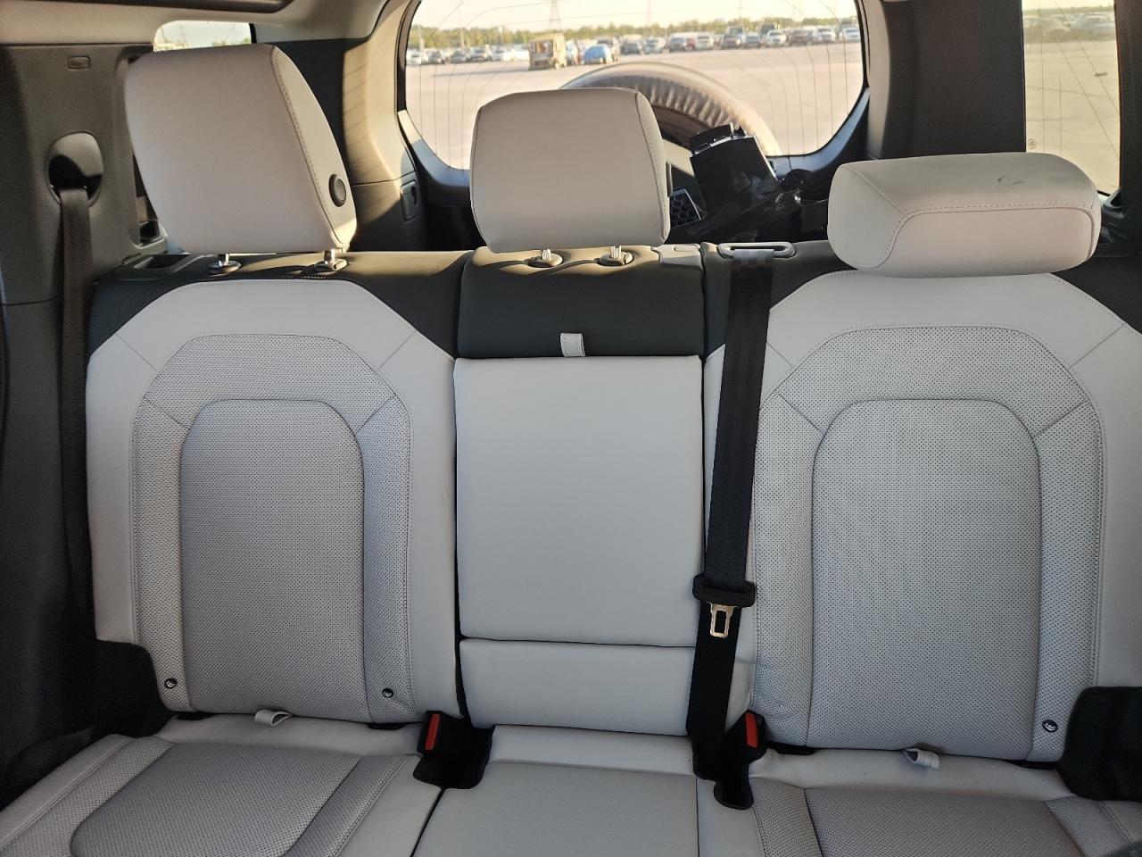 2025 Land Rover Defender 110 X-Dynamic Se VIN: SALE27EU7S2463970 Lot: 85706435