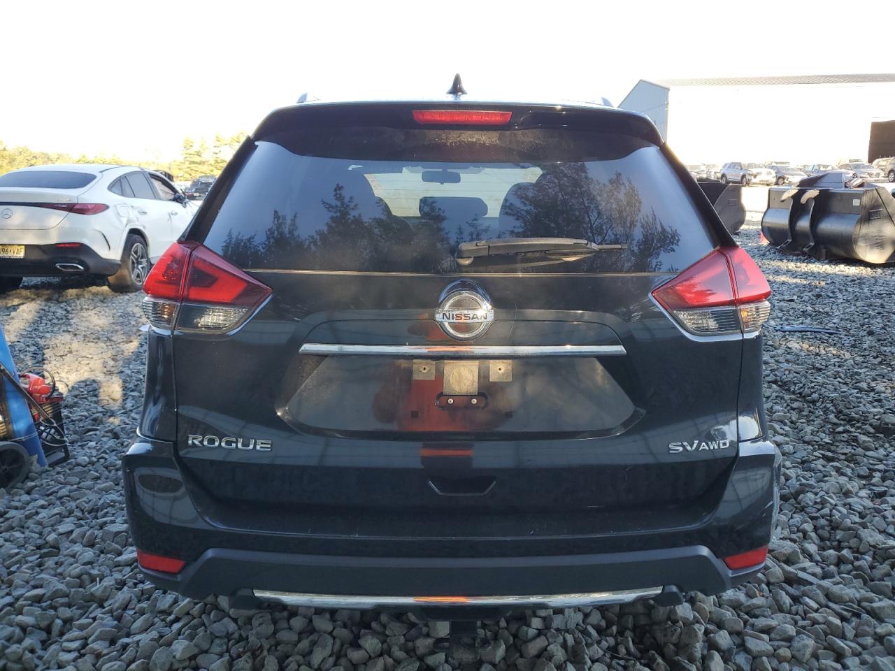 2018 Nissan Rogue S VIN: JN8AT2MV6JW304773 Lot: 82233265