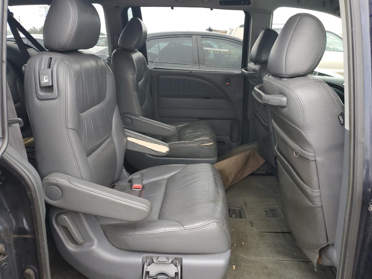 2005 Honda Odyssey Touring VIN: 5FNRL38805B011874 Lot: 85263035