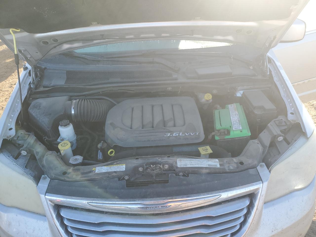 2011 Chrysler Town & Country Touring VIN: 2A4RR5DG6BR735604 Lot: 90649365