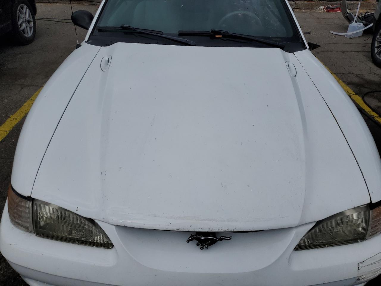 1998 Ford Mustang VIN: 1FAFP4043WF185608 Lot: 89667535