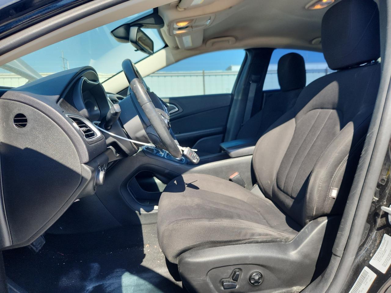 2015 Chrysler 200 Limited VIN: 1C3CCCAB6FN600365 Lot: 87268465