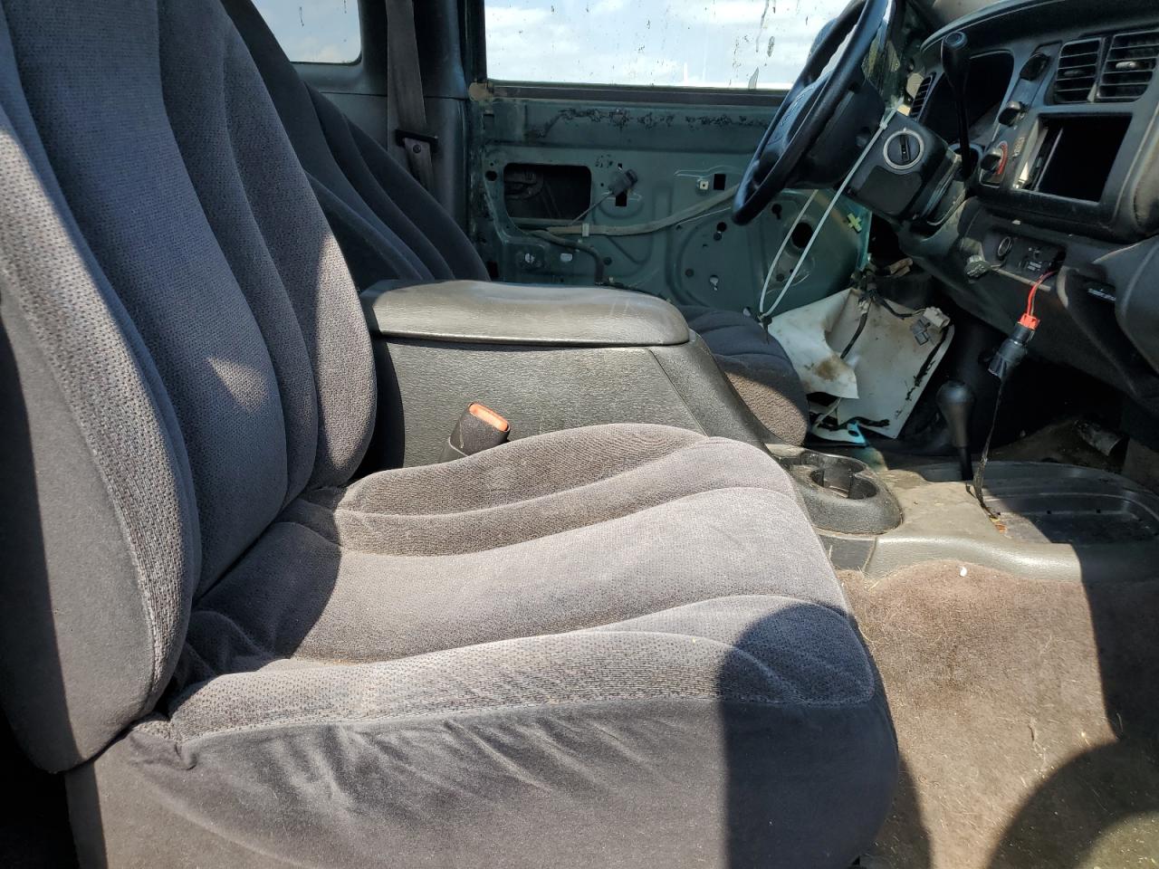 2000 Dodge Dakota VIN: 1B7GG22N0YS697488 Lot: 82376815