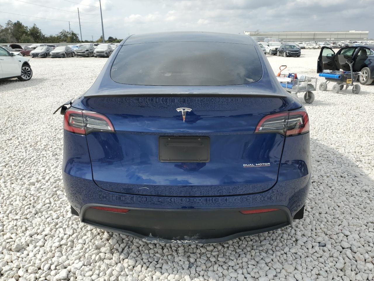 2023 Tesla Model Y VIN: 7SAYGDEF7PF811344 Lot: 87124875