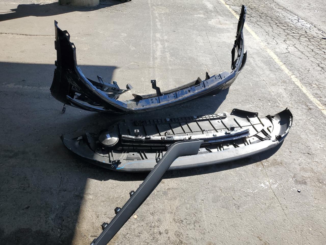 2026 Tesla Model Y VIN: 7SAYGDEE0TF344608 Lot: 86160775