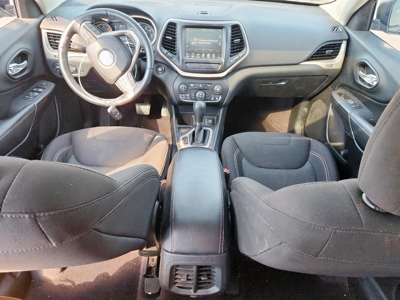 2016 Jeep Cherokee Latitude VIN: 1C4PJLCB6GW284087 Lot: 81951515