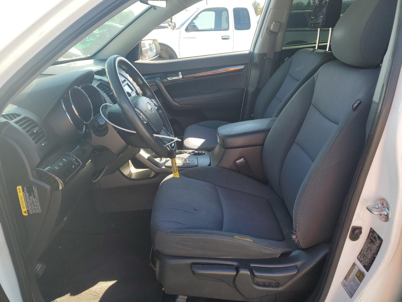 2012 Kia Sorento Base VIN: 5XYKT3A16CG214725 Lot: 86900885
