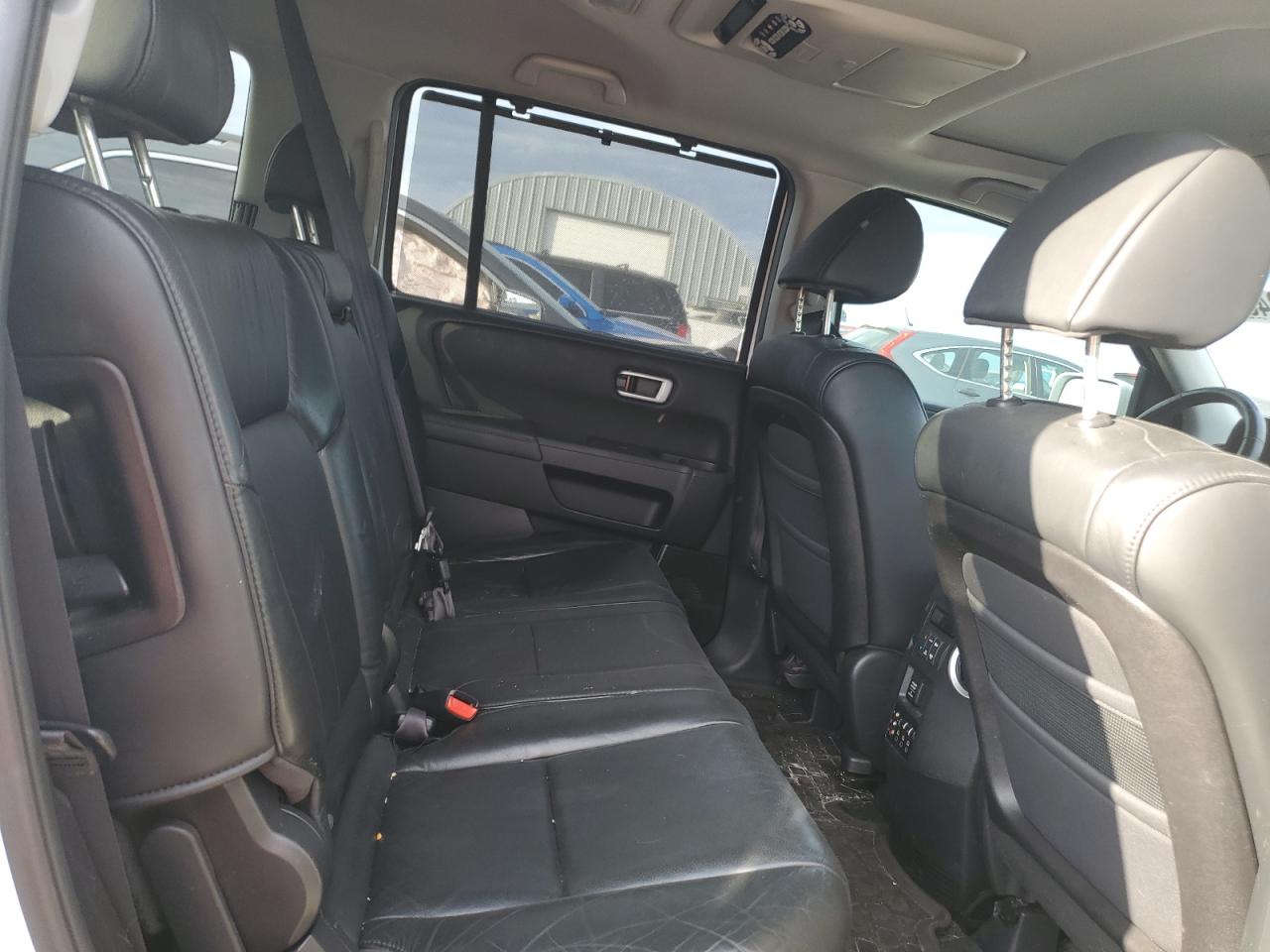 2011 Honda Pilot Touring VIN: 5FNYF3H98BB032379 Lot: 85824835