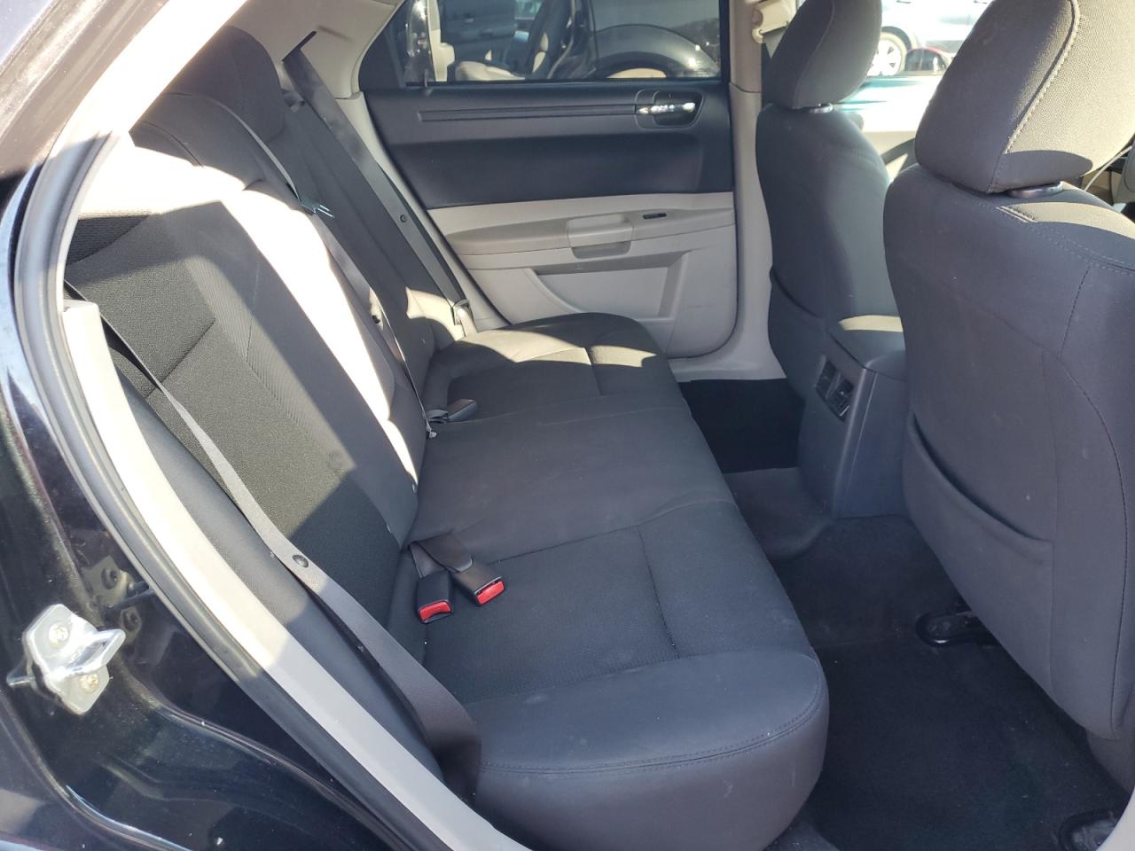 2007 Chrysler 300 VIN: 2C3KA43R17H707657 Lot: 82241695