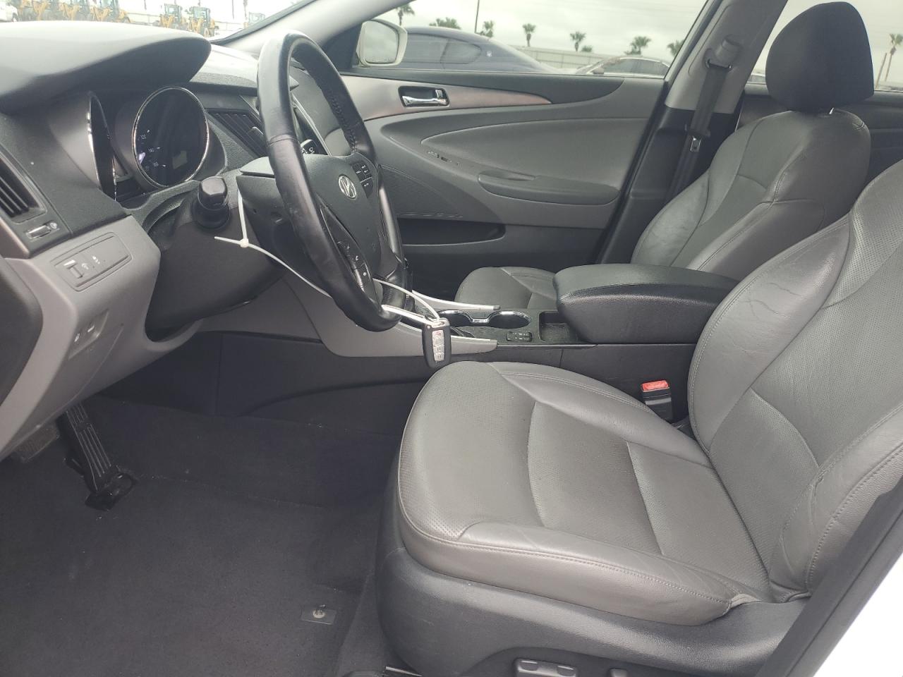 2015 Hyundai Sonata Hybrid VIN: KMHEC4A4XFA119386 Lot: 86144895