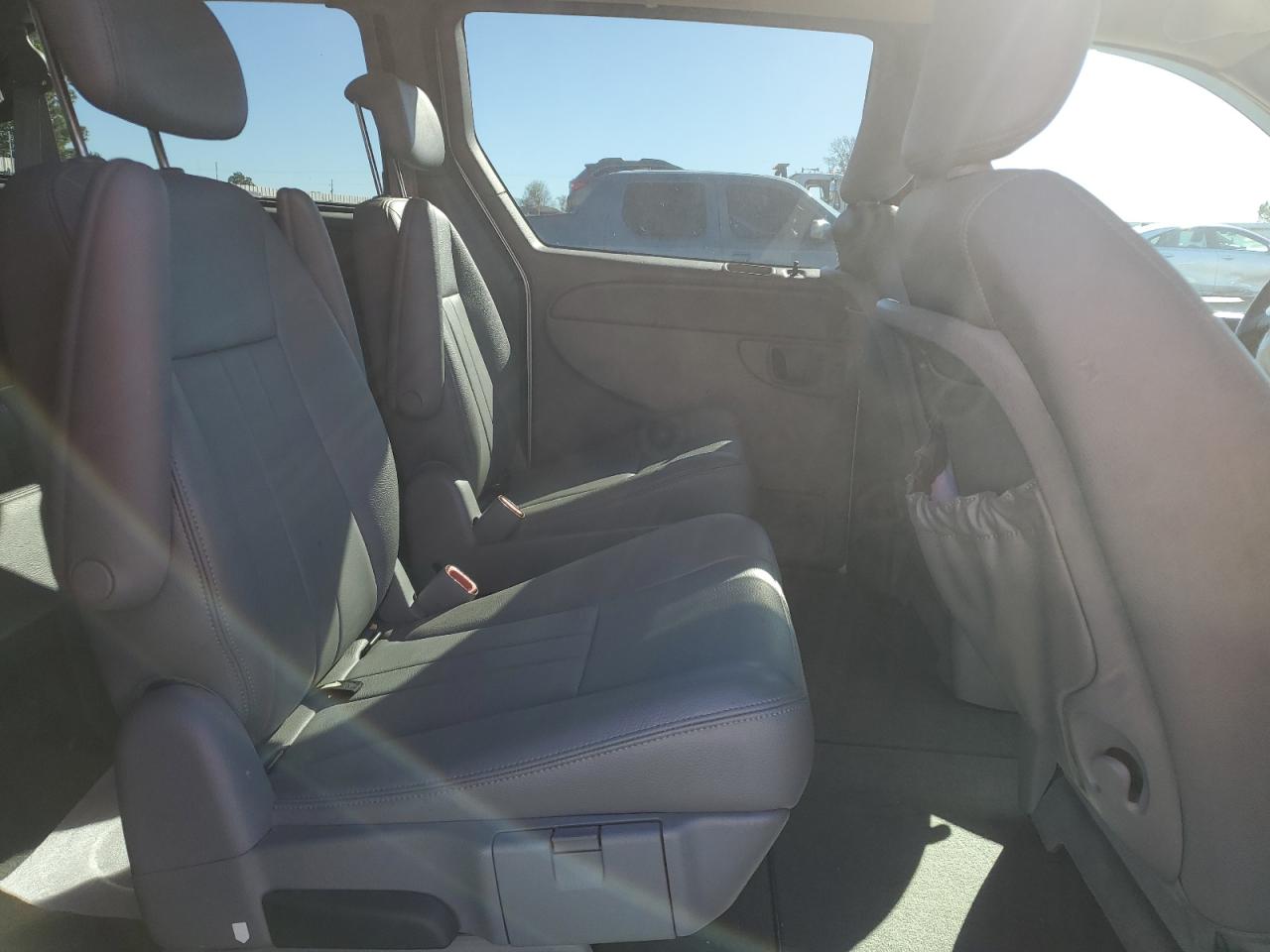 2005 Chrysler Town & Country Touring VIN: 2C4GP54L65R167066 Lot: 82551525