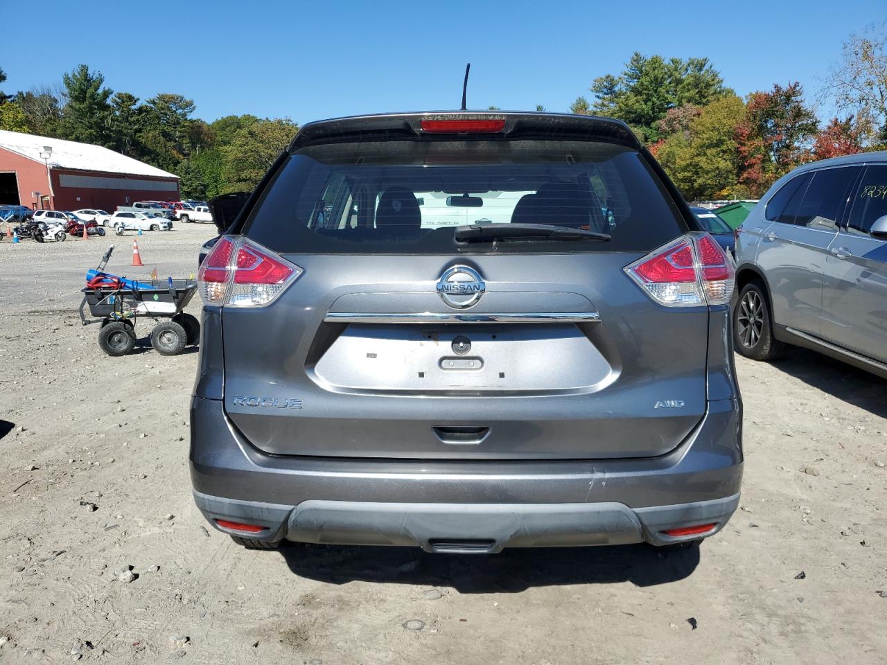 2015 Nissan Rogue S VIN: KNMAT2MV0FP518428 Lot: 85925165