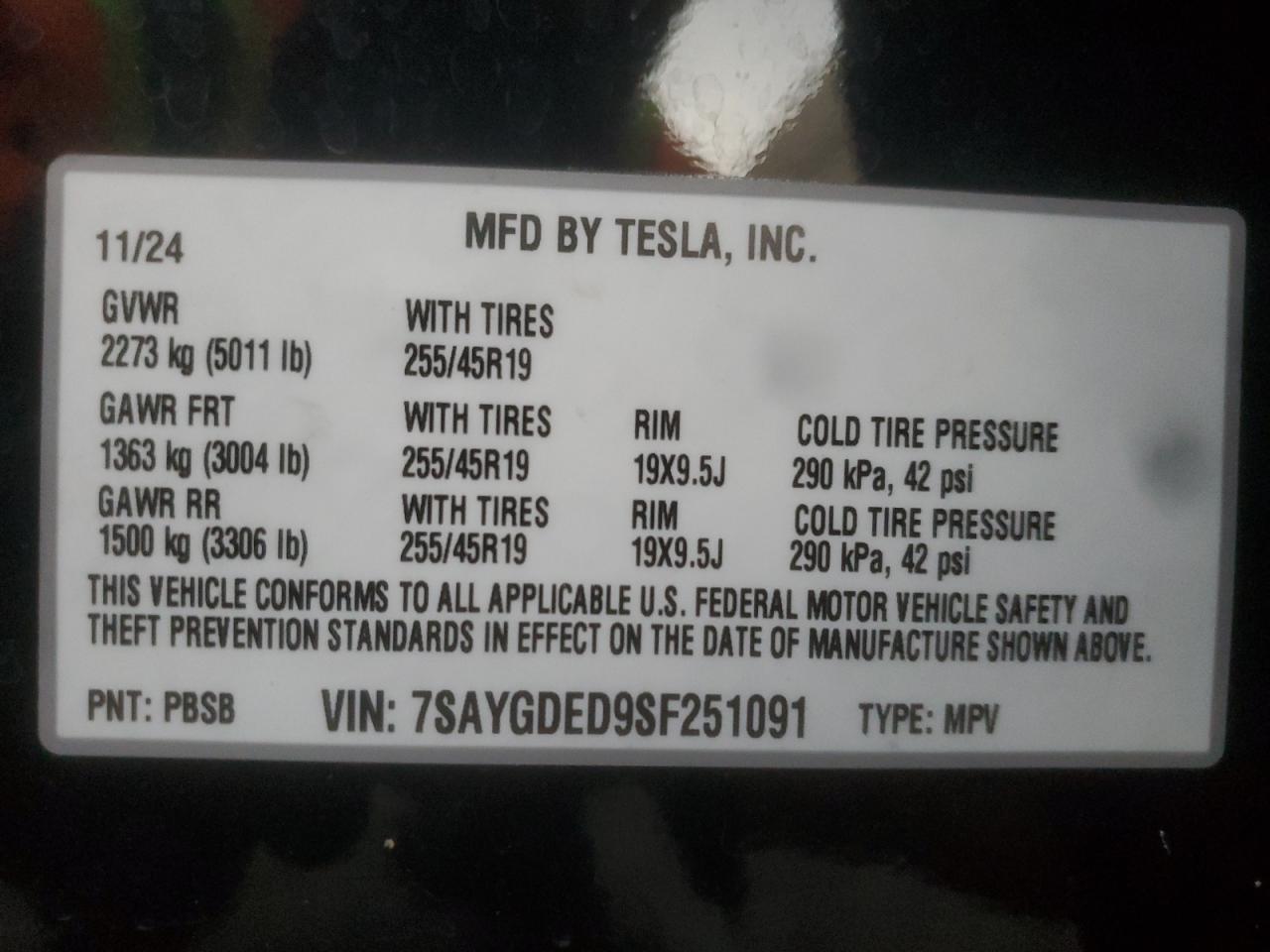 2025 Tesla Model Y VIN: 7SAYGDED9SF251091 Lot: 90049905