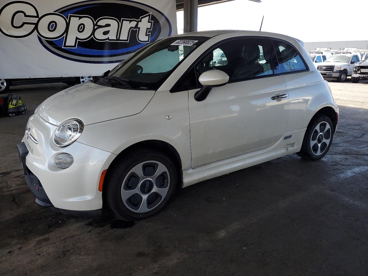 FIAT 500 2015. Lot# 82390825. VIN 3C3CFFGE0FT695466. Photo 1