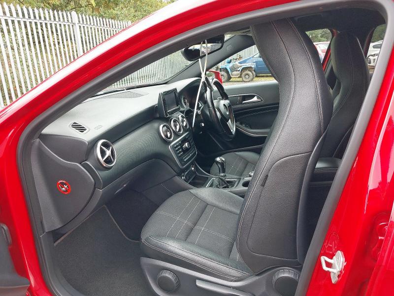 2013 MERCEDES-BENZ A180 BLUEEFFICIENCY SPORT 