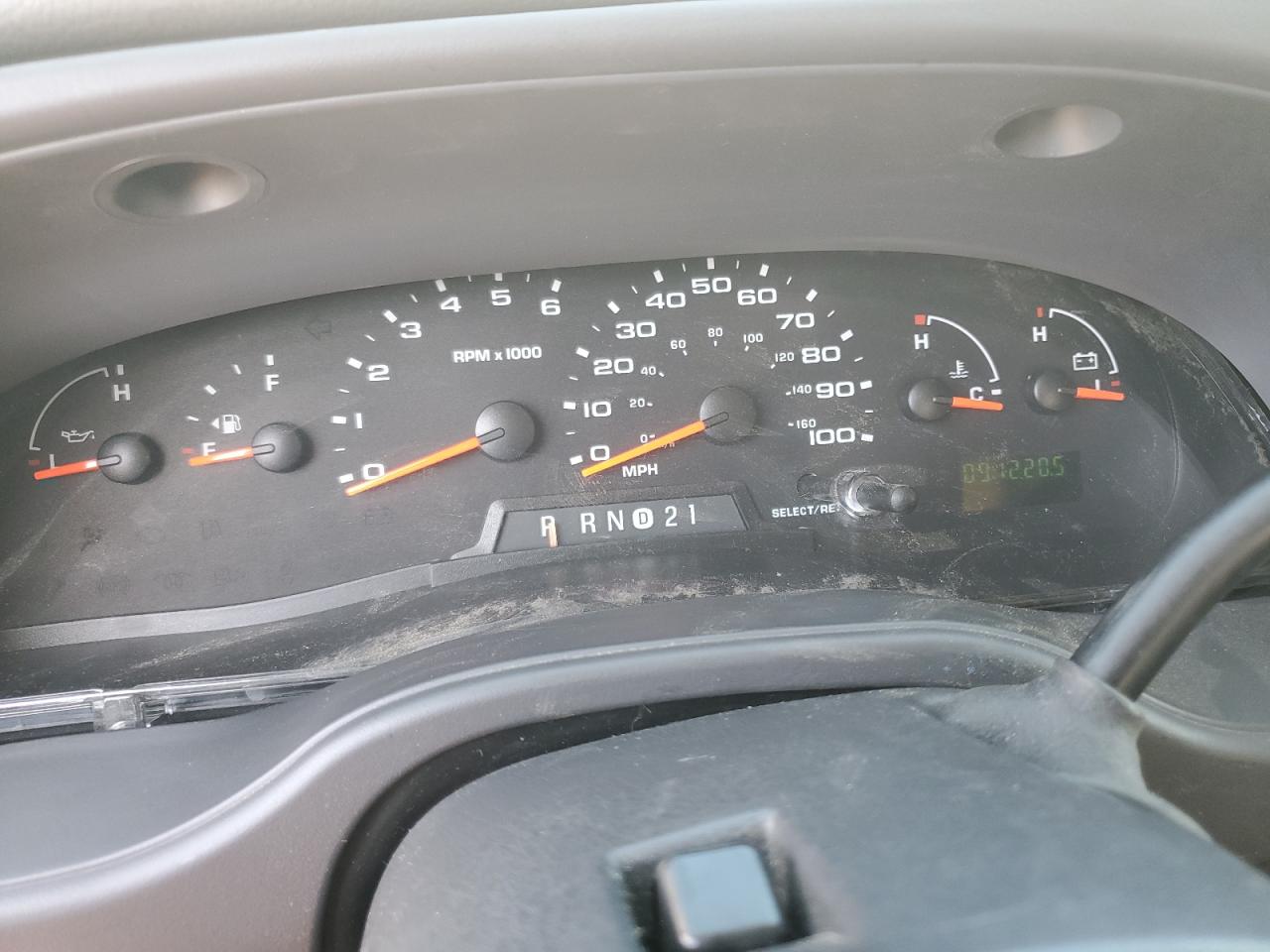 2004 Ford Econoline E350 Super Duty Wagon VIN: 1FBSS31L84HB49247 Lot: 85927295