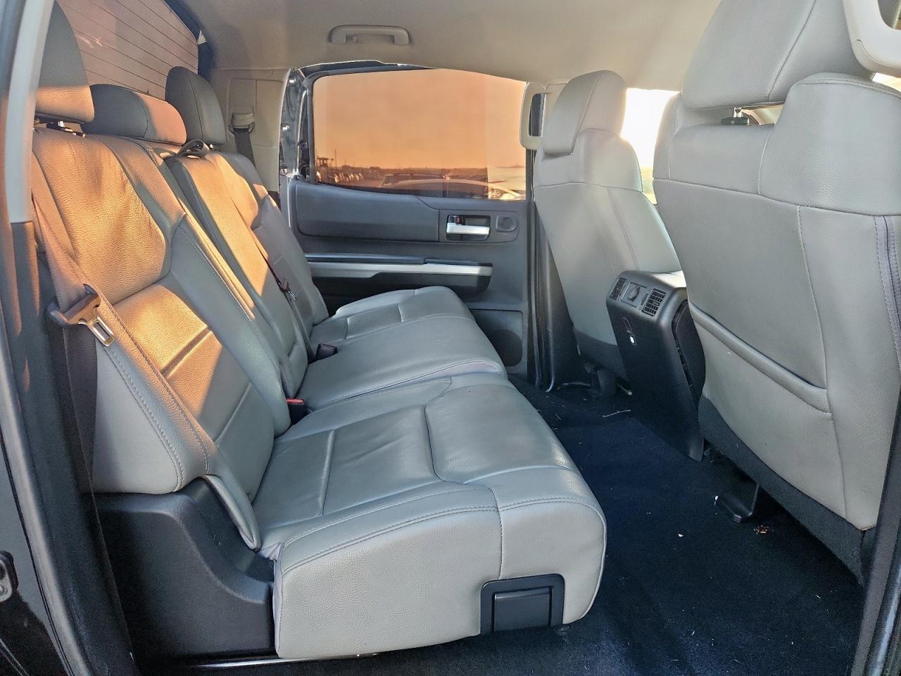 2020 Toyota Tundra Crewmax Sr5 VIN: 5TFEY5F15LX256464 Lot: 82404265