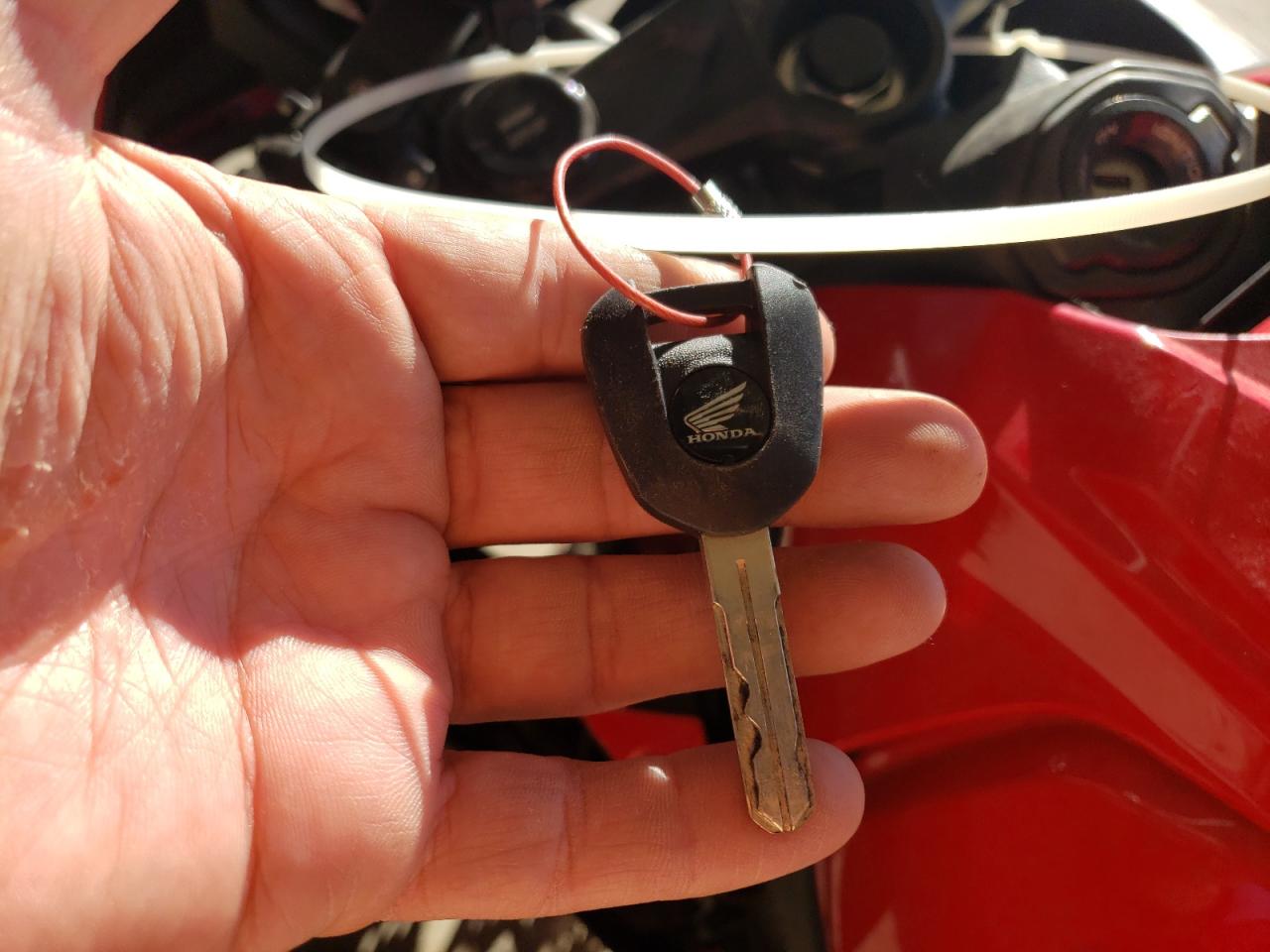 2024 Honda Cbr650 R VIN: MLHRH1550R5001205 Lot: 82230445