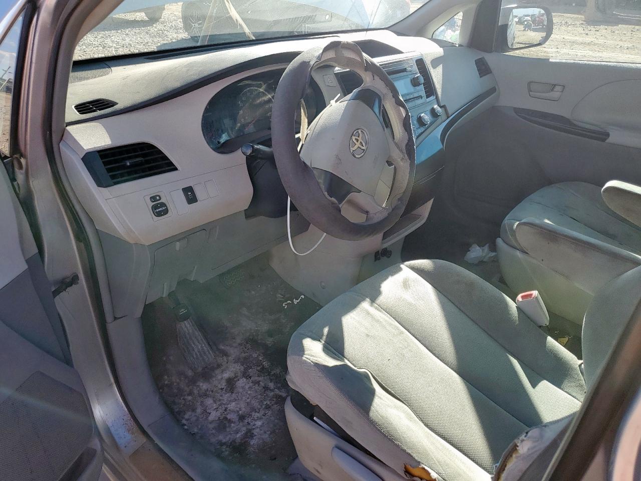 2011 Toyota Sienna Base VIN: 5TDKA3DC2BS001954 Lot: 81678805