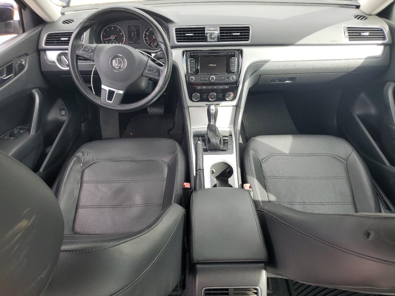 2013 Volkswagen Passat Se VIN: 1VWBP7A35DC064820 Lot: 82004665