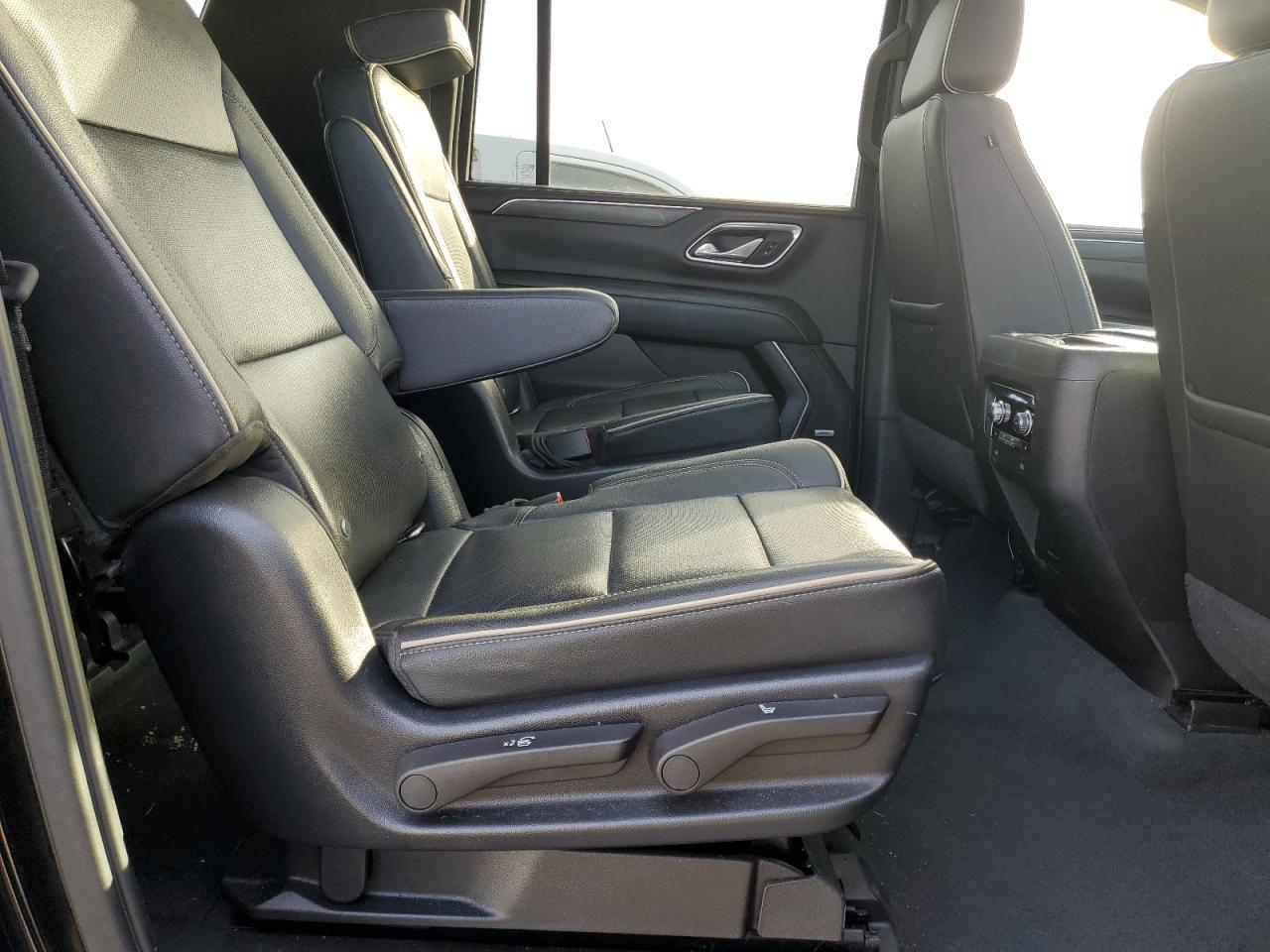 2021 GMC Yukon Xl K1500 Slt VIN: 1GKS2GKTXMR381459 Lot: 82650865