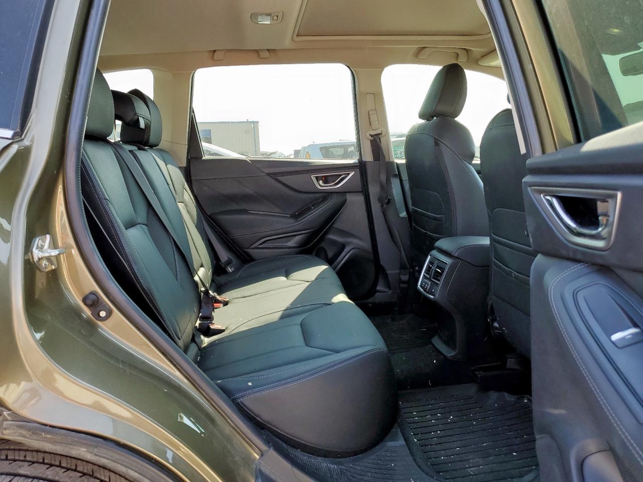 2022 Subaru Forester Touring VIN: JF2SKARC9NH439889 Lot: 82384905