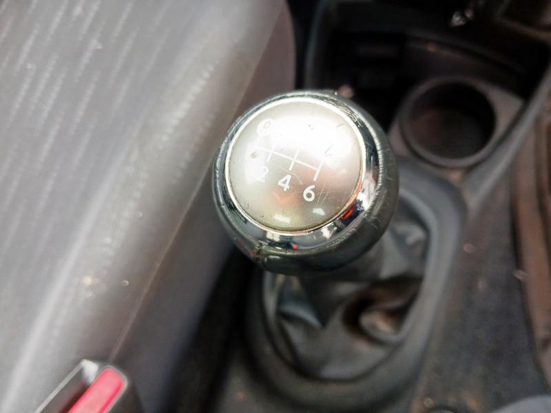 2009 TOYOTA YARIS TR V