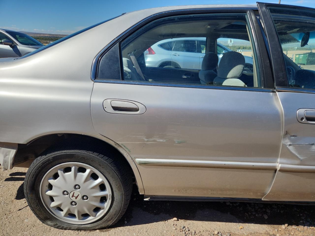 1996 Honda Accord Ex VIN: 1HGCD5653TA299257 Lot: 89900565