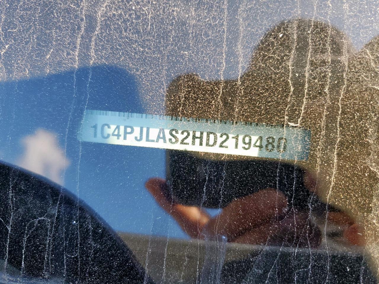 2017 Jeep Cherokee Sport VIN: 1C4PJLAS2HD219480 Lot: 82217075