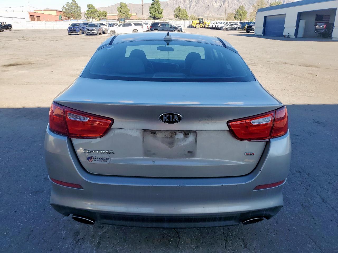 2015 Kia Optima Lx VIN: 5XXGM4A71FG471426 Lot: 81960975