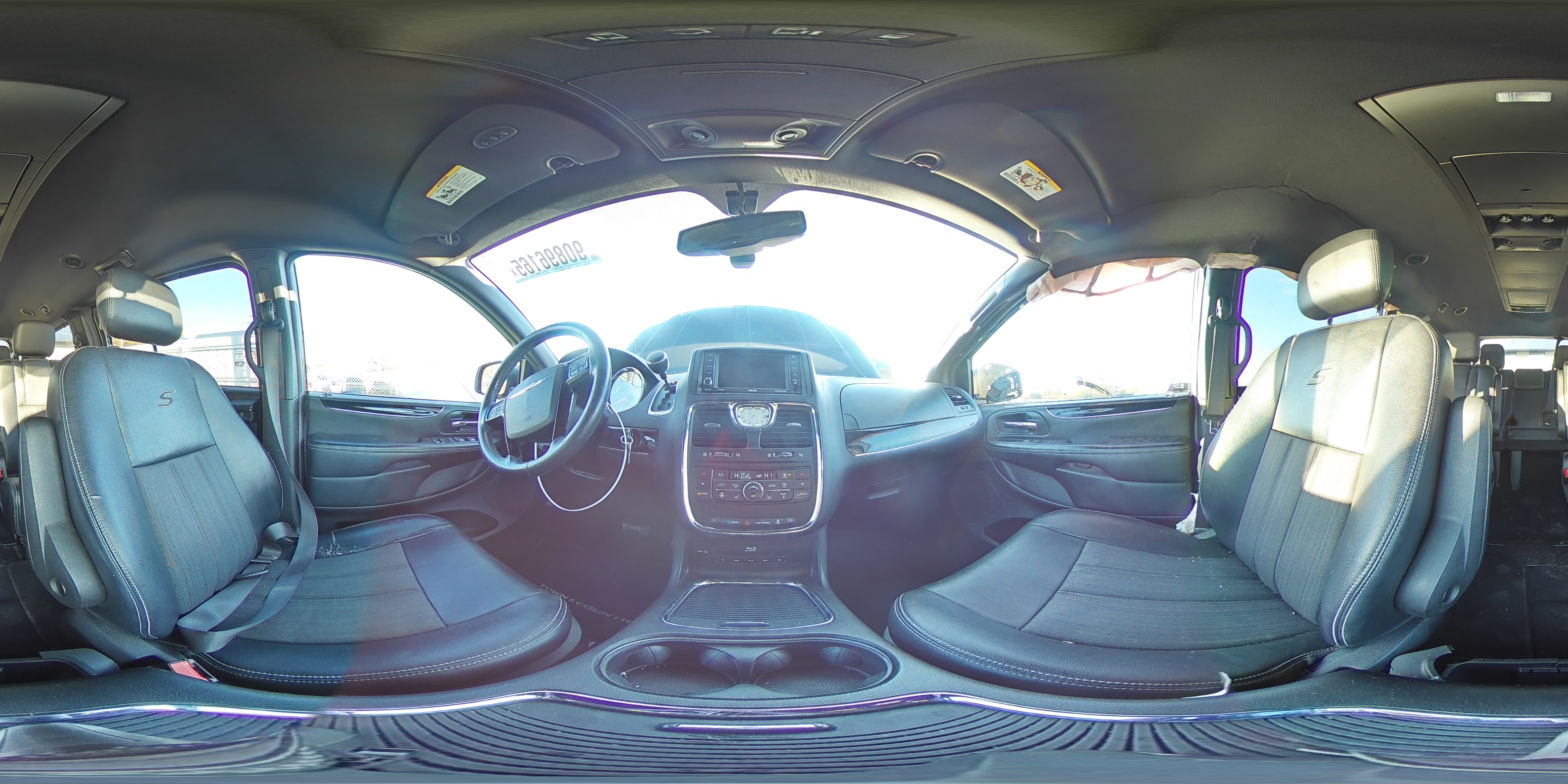 2016 Chrysler Town & Country S VIN: 2C4RC1HGXGR121771 Lot: 90896165