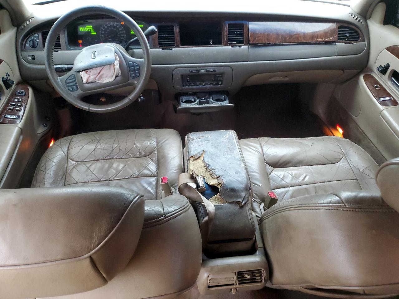 1999 Lincoln Town Car Signature VIN: 1LNHM82W2XY636529 Lot: 90594925