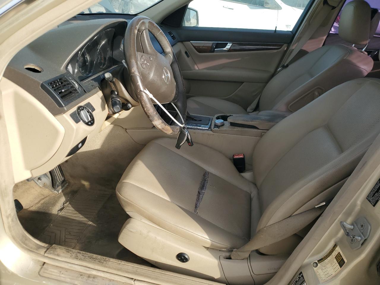 2010 Mercedes-Benz C 300 VIN: WDDGF5EB2AR121748 Lot: 82470905