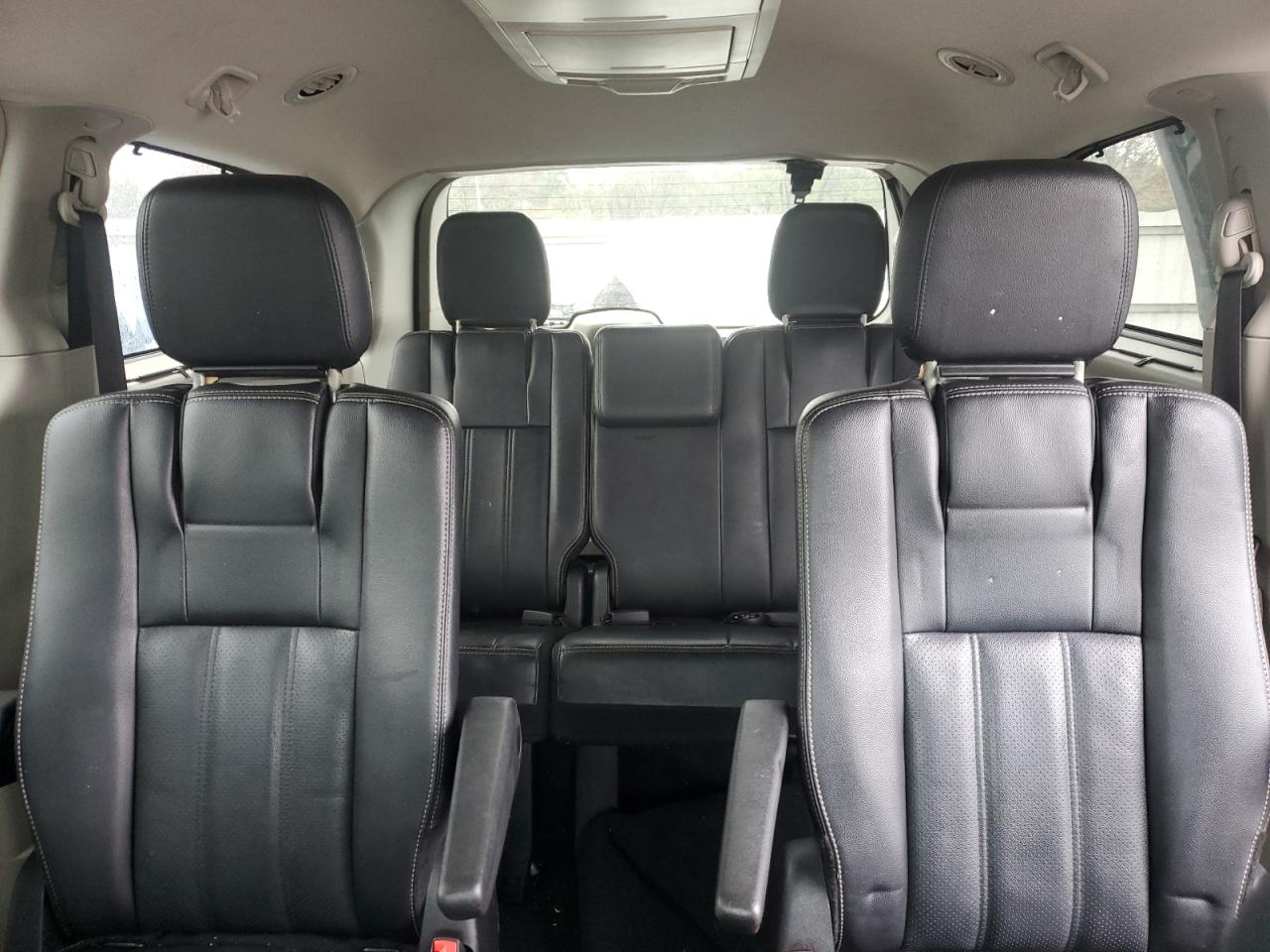 2015 Chrysler Town & Country Touring L VIN: 2C4RC1CG5FR675063 Lot: 86542185