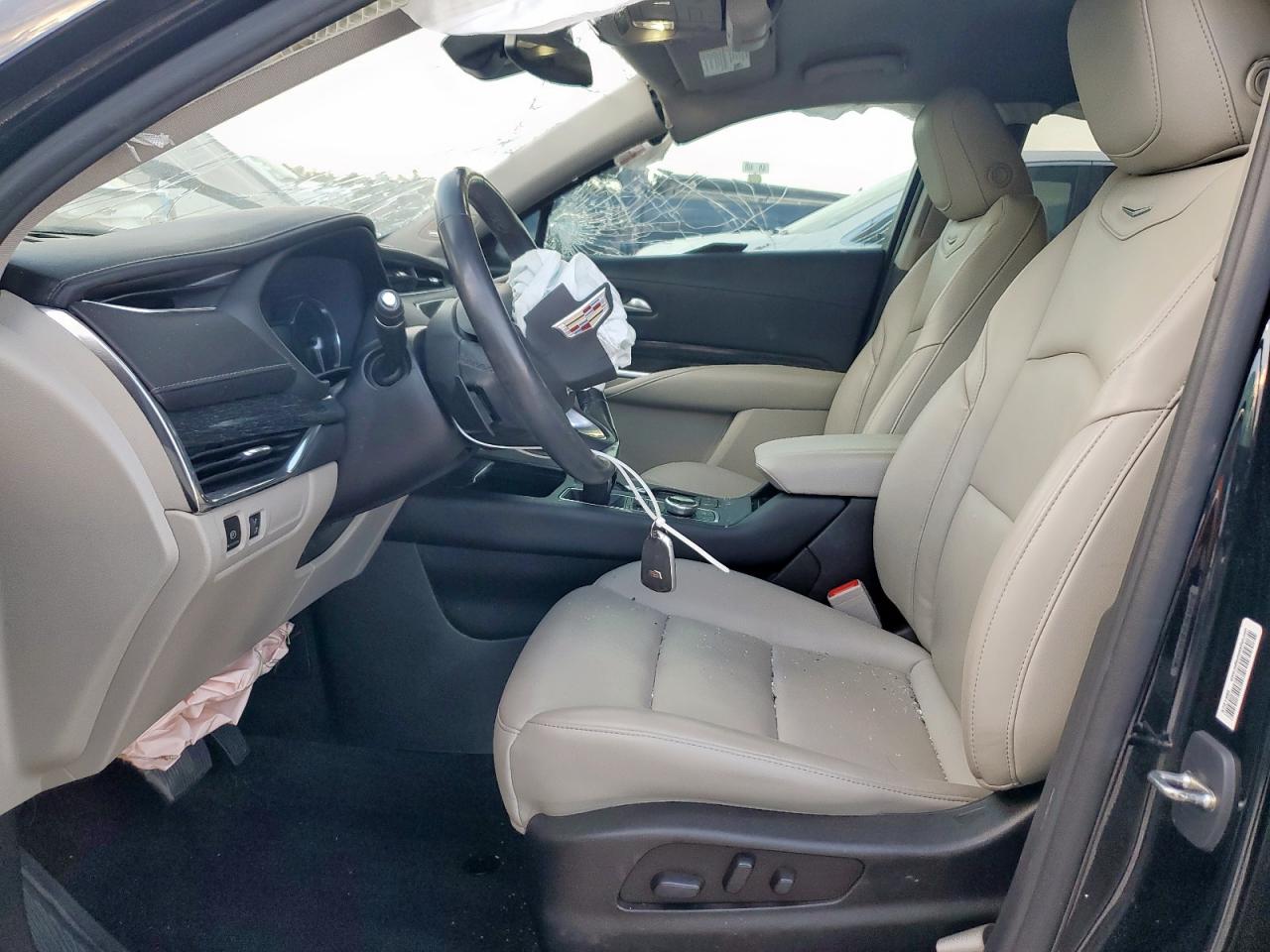 2023 Cadillac Xt4 Premium Luxury VIN: 1GYFZCR4XPF104357 Lot: 82269435