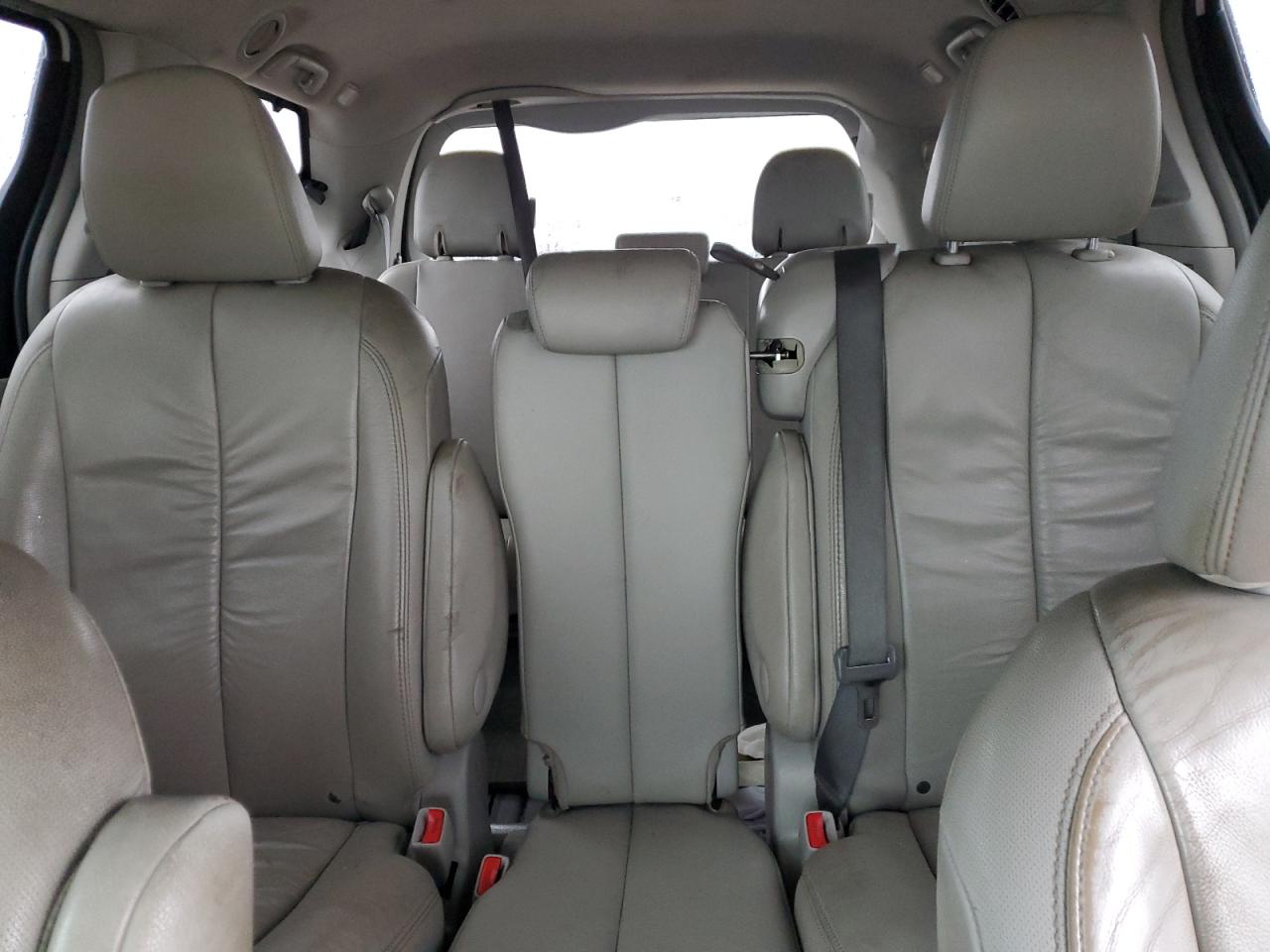 2012 Toyota Sienna Xle VIN: 5TDYK3DC4CS208158 Lot: 82294445