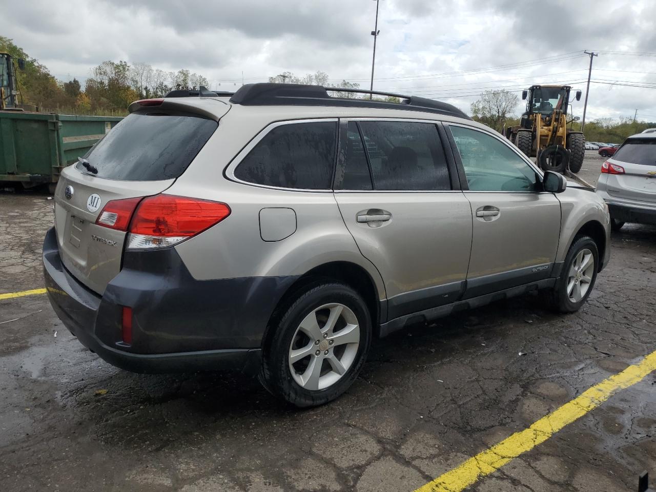 2014 Subaru Outback 2.5I Premium VIN: 4S4BRCCC3E3207599 Lot: 85497135