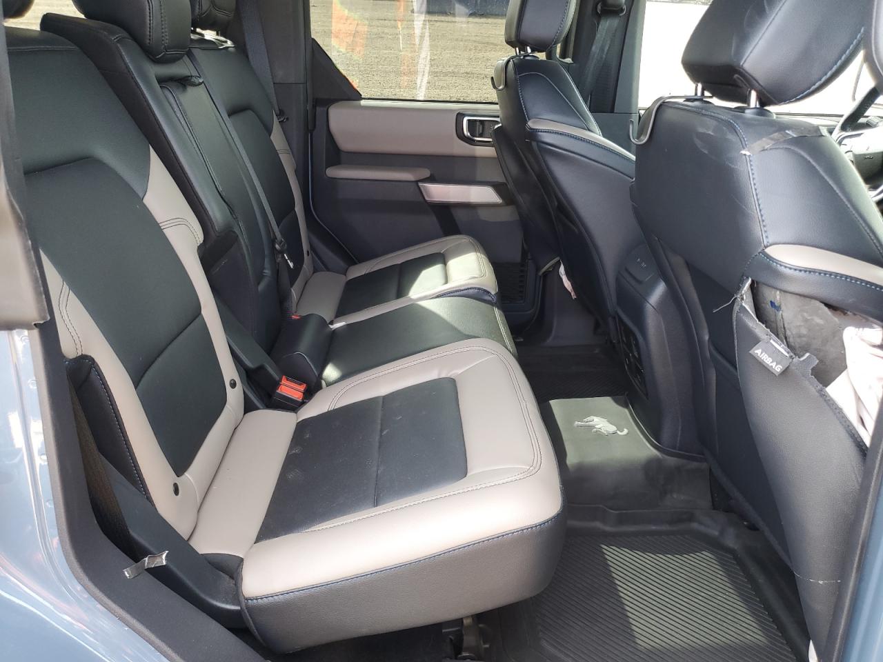 2023 Ford Bronco Base VIN: 1FMEE5DPXPLB37978 Lot: 90908135