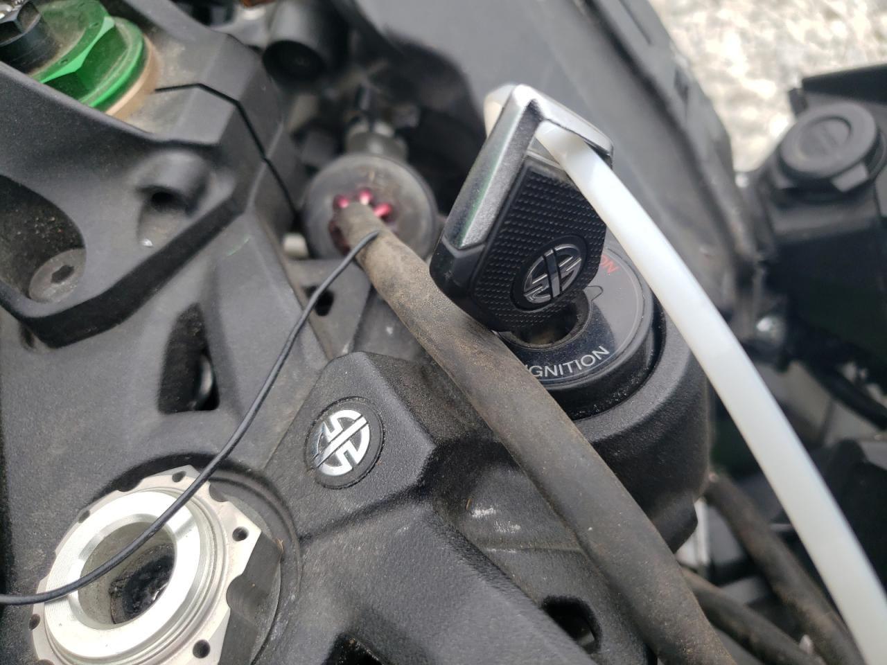 2018 Kawasaki Zx1002 B VIN: JKBZXVB10JA000300 Lot: 82245395