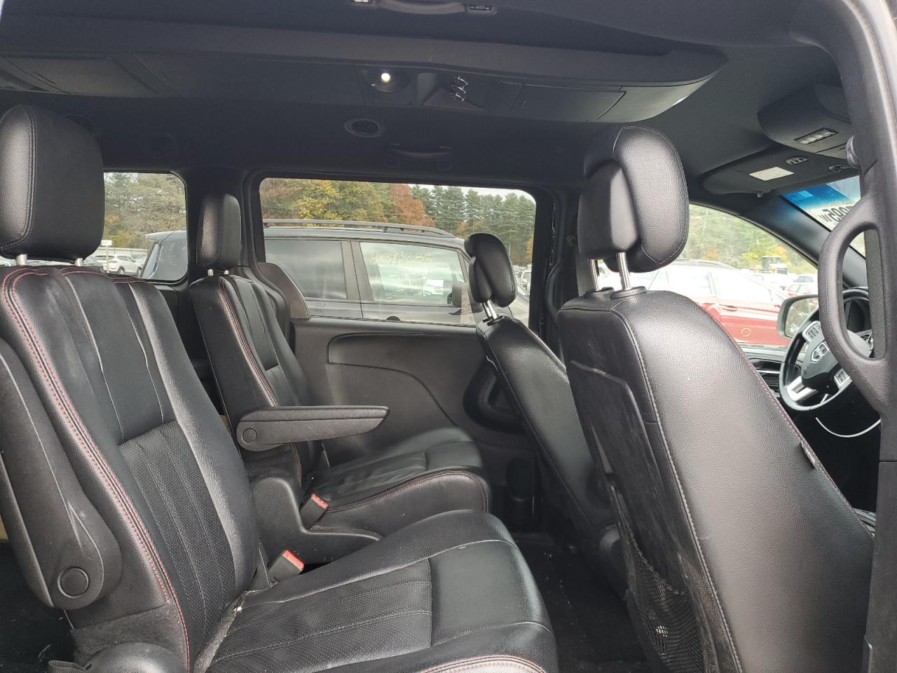 2016 Dodge Grand Caravan R/T VIN: 2C4RDGEG7GR352583 Lot: 90637295