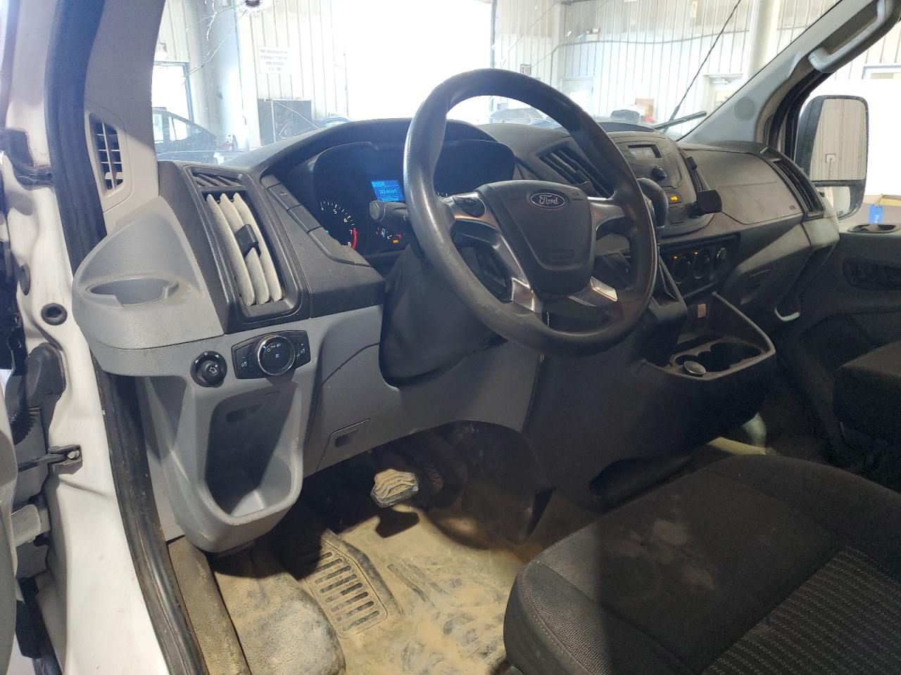 2017 Ford Transit T-250 VIN: 1FTYR1YM2HKA74736 Lot: 85840265