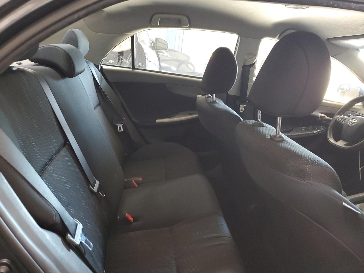 2011 Toyota Corolla Base VIN: 2T1BU4EE3BC725013 Lot: 84864895