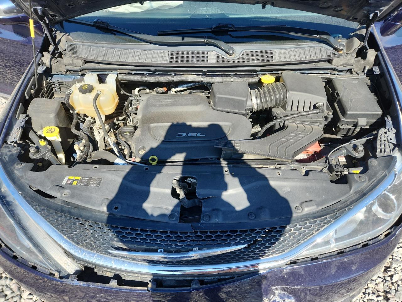 2017 Chrysler Pacifica Limited VIN: 2C4RC1GG5HR534622 Lot: 90335705